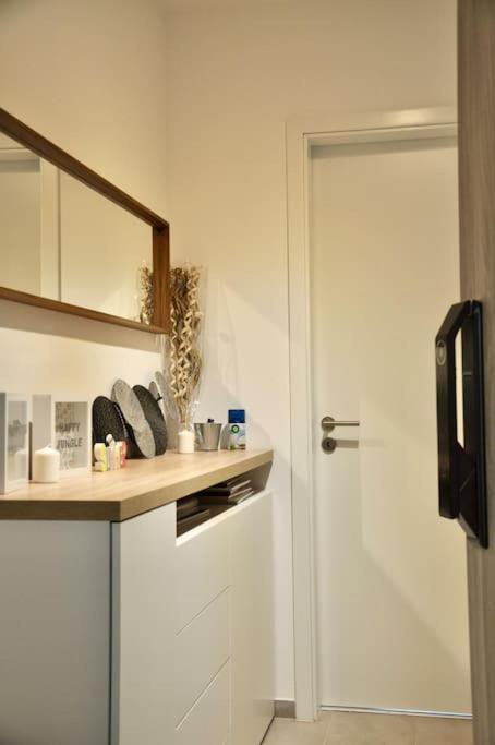 New Studio Apartment In Central Budapest - Free Parking Exterior foto