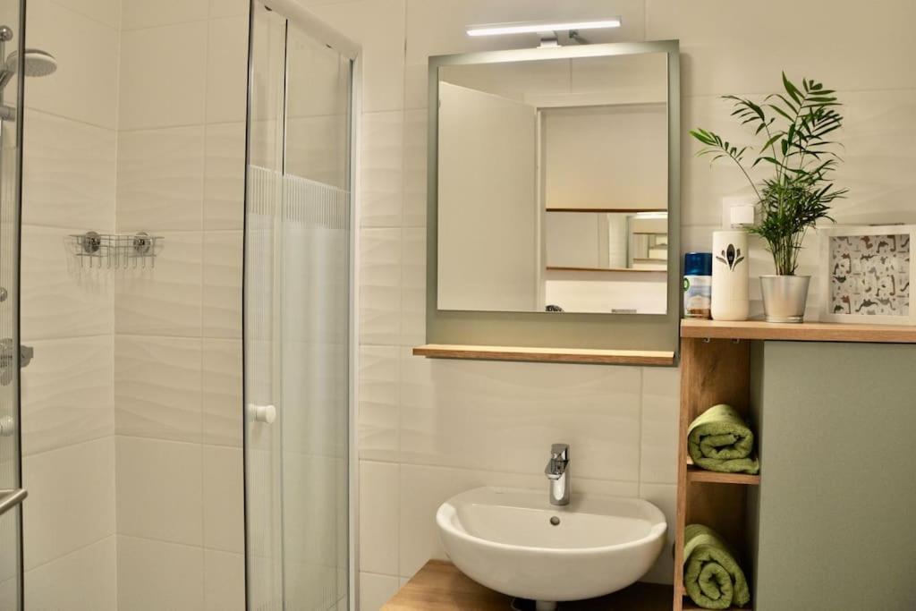 New Studio Apartment In Central Budapest - Free Parking Budapeste Exterior foto