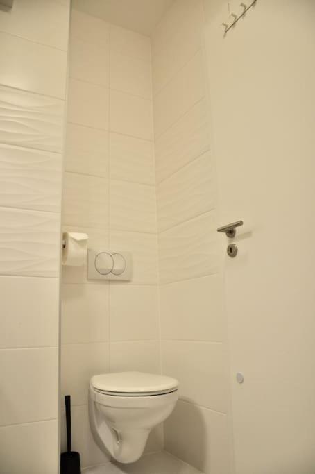 New Studio Apartment In Central Budapest - Free Parking Exterior foto